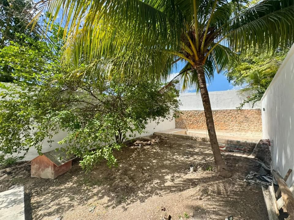 Jardín y alberca de chukum
